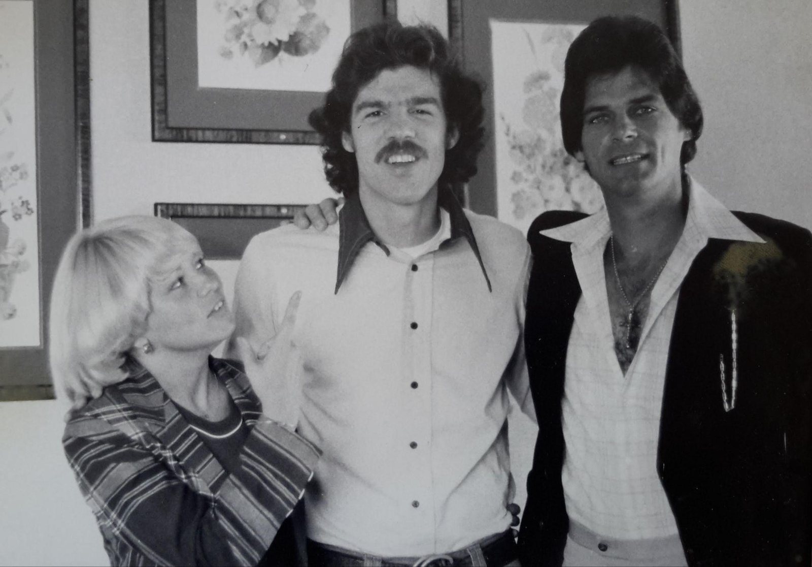 Singer Evie Karlsson, KLYT’s John Duffy, singer B.J. Thomas (John Duffy)